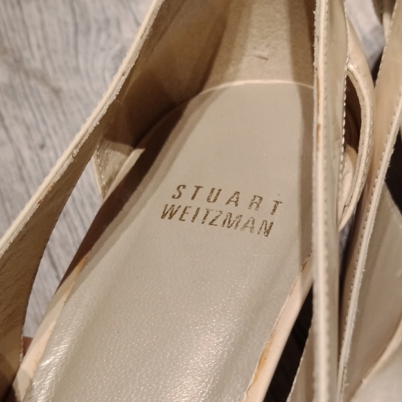 Stuart Weitzman pointed toe heels - Picture 3 of 8
